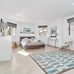 فيلة Casa Alba