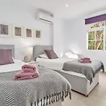 فيلة Casa Alba